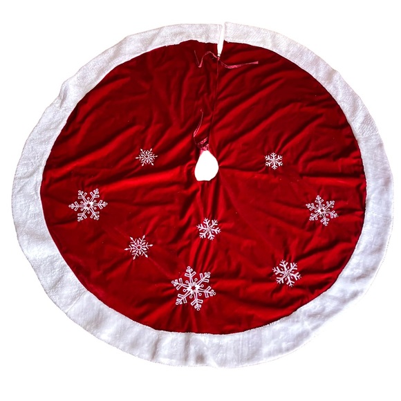 Holiday Snowflake Red Velvet White Trim Christmas Tree Skirt Poshmark